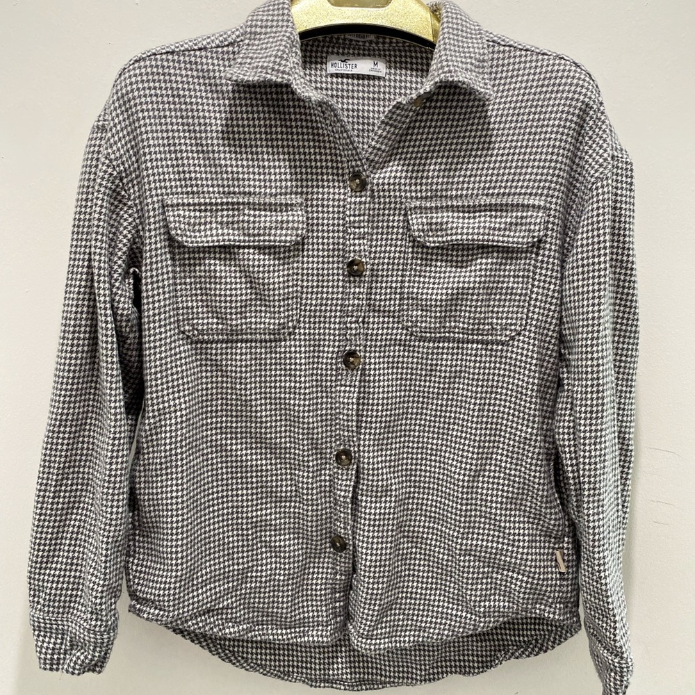 Vintage Hollister herringbone flannel boyfriend fit.

Size Medium